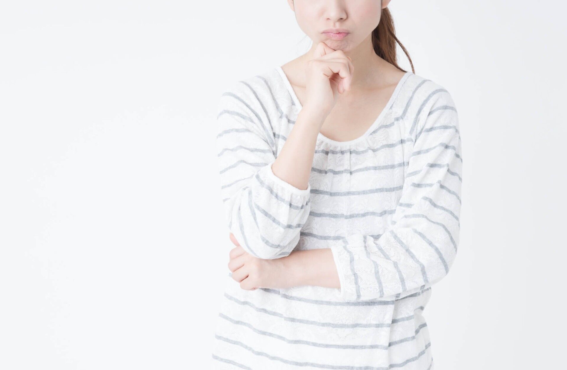 一人で悩む女性